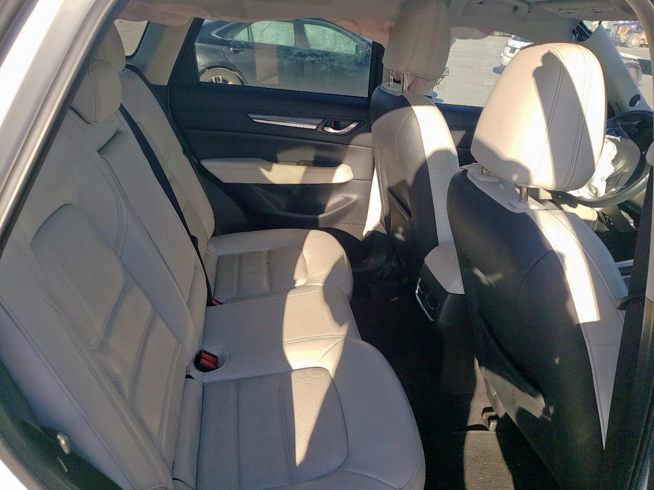 2021 Mazda CX-5 - Image 11