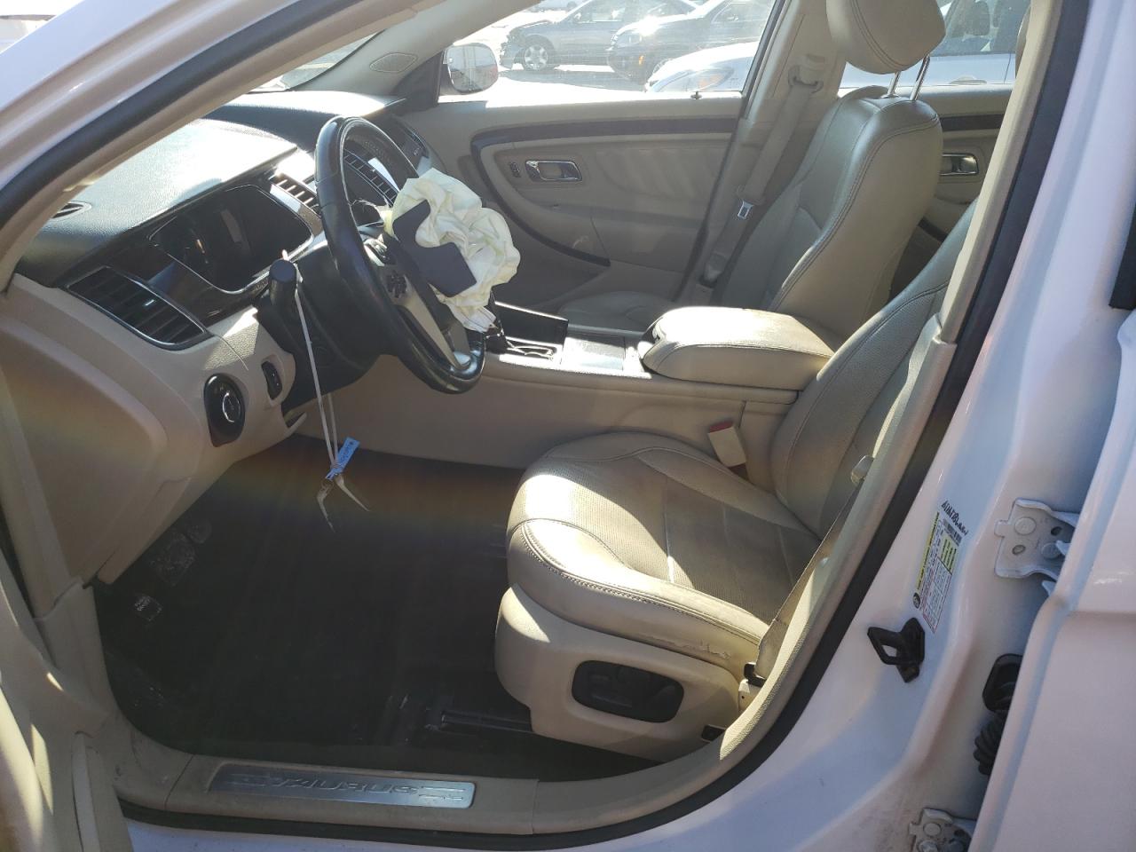 2014 Ford Taurus - Image 7