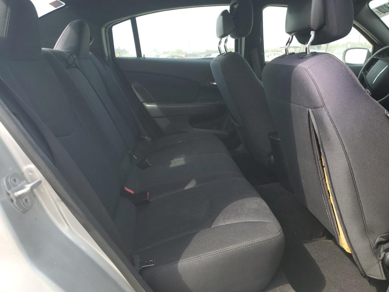2012 Chrysler 200 - Image 10