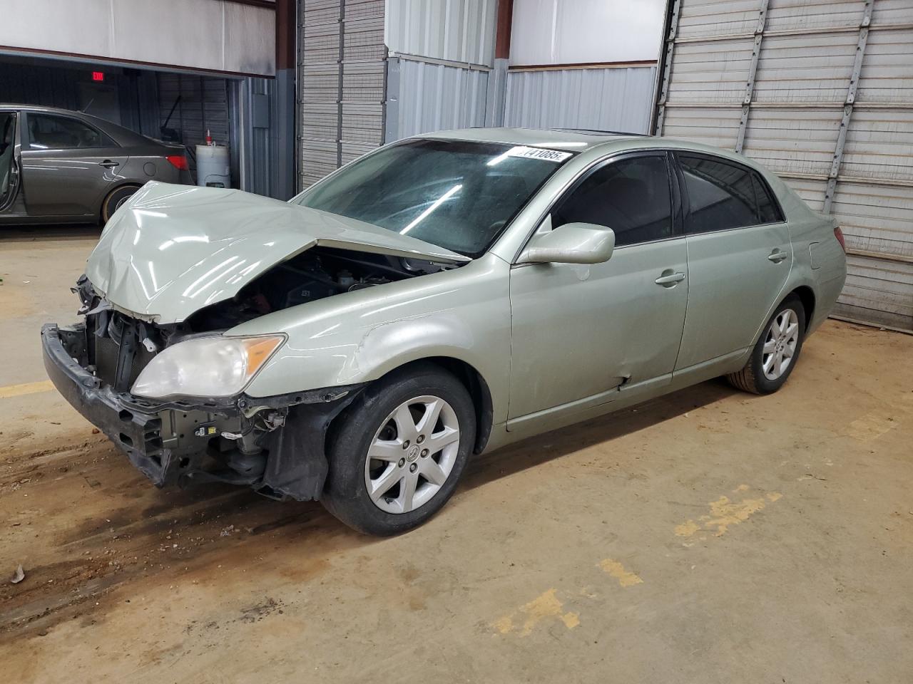 2008 Toyota Avalon - Image 1