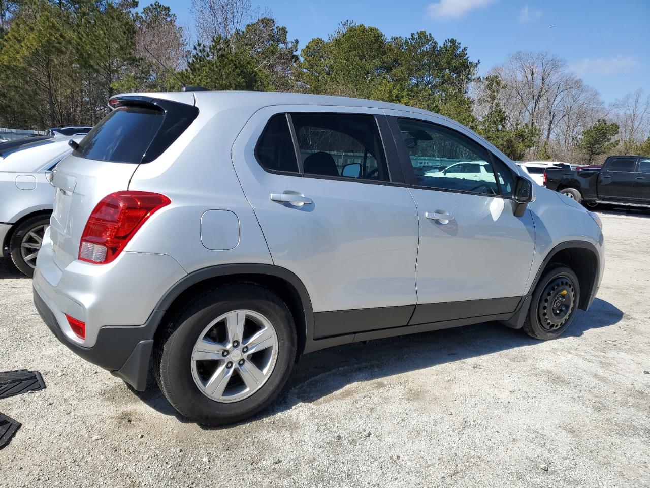 2020 Chevrolet Trax - Image 3