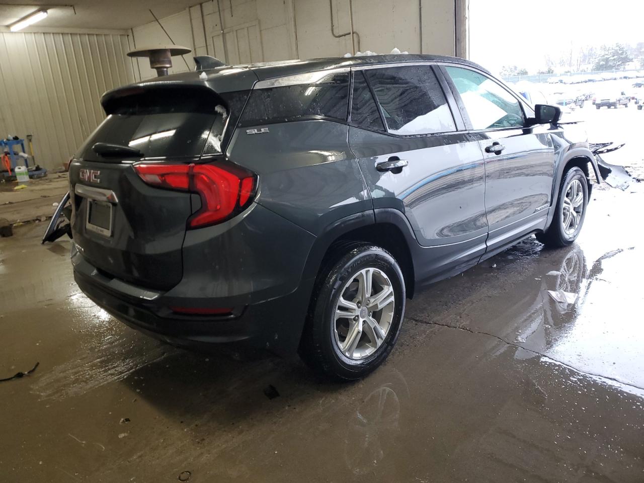 2021 GMC Terrain - Image 3