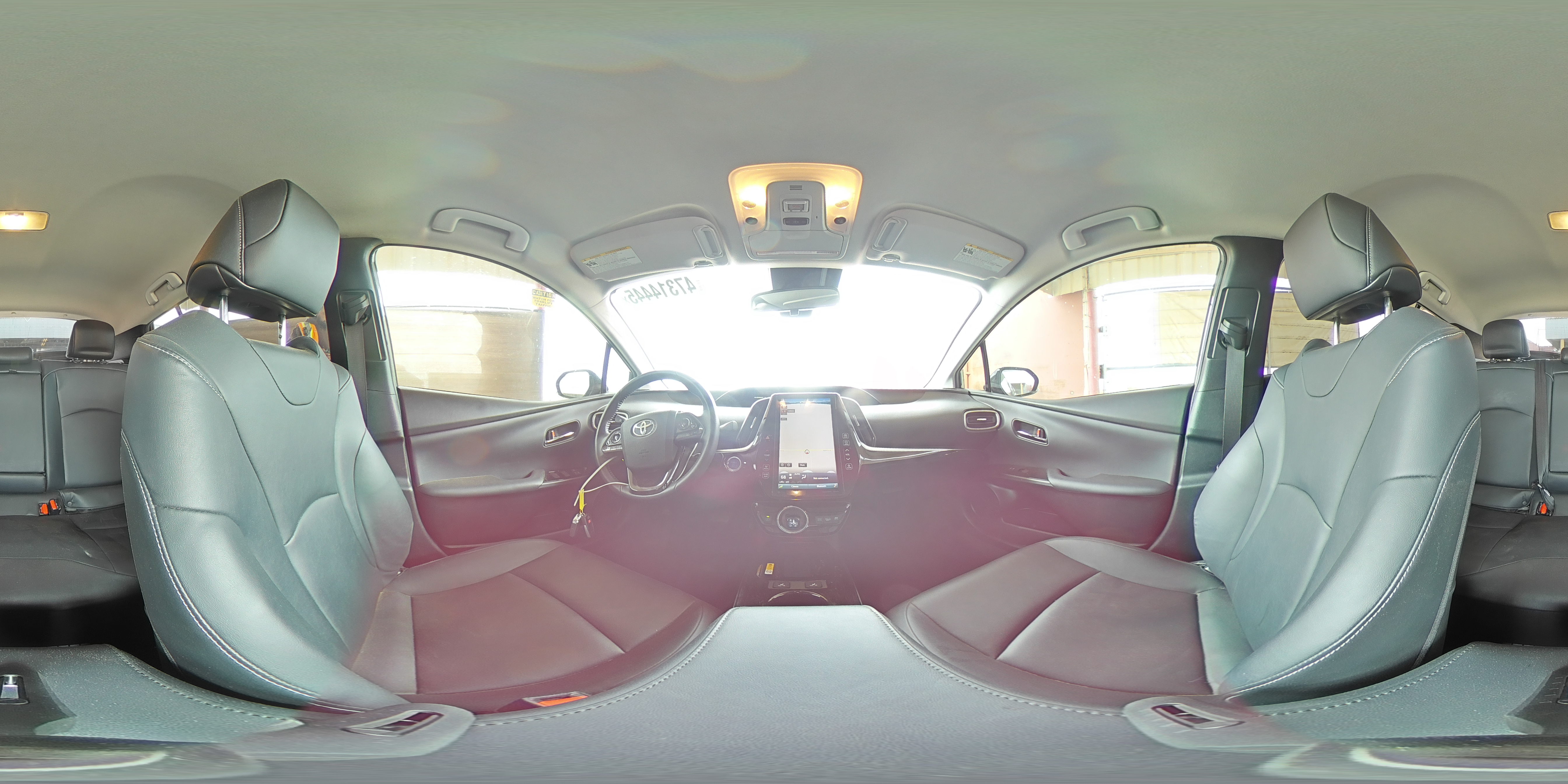 2020 Toyota Prius - Image 12