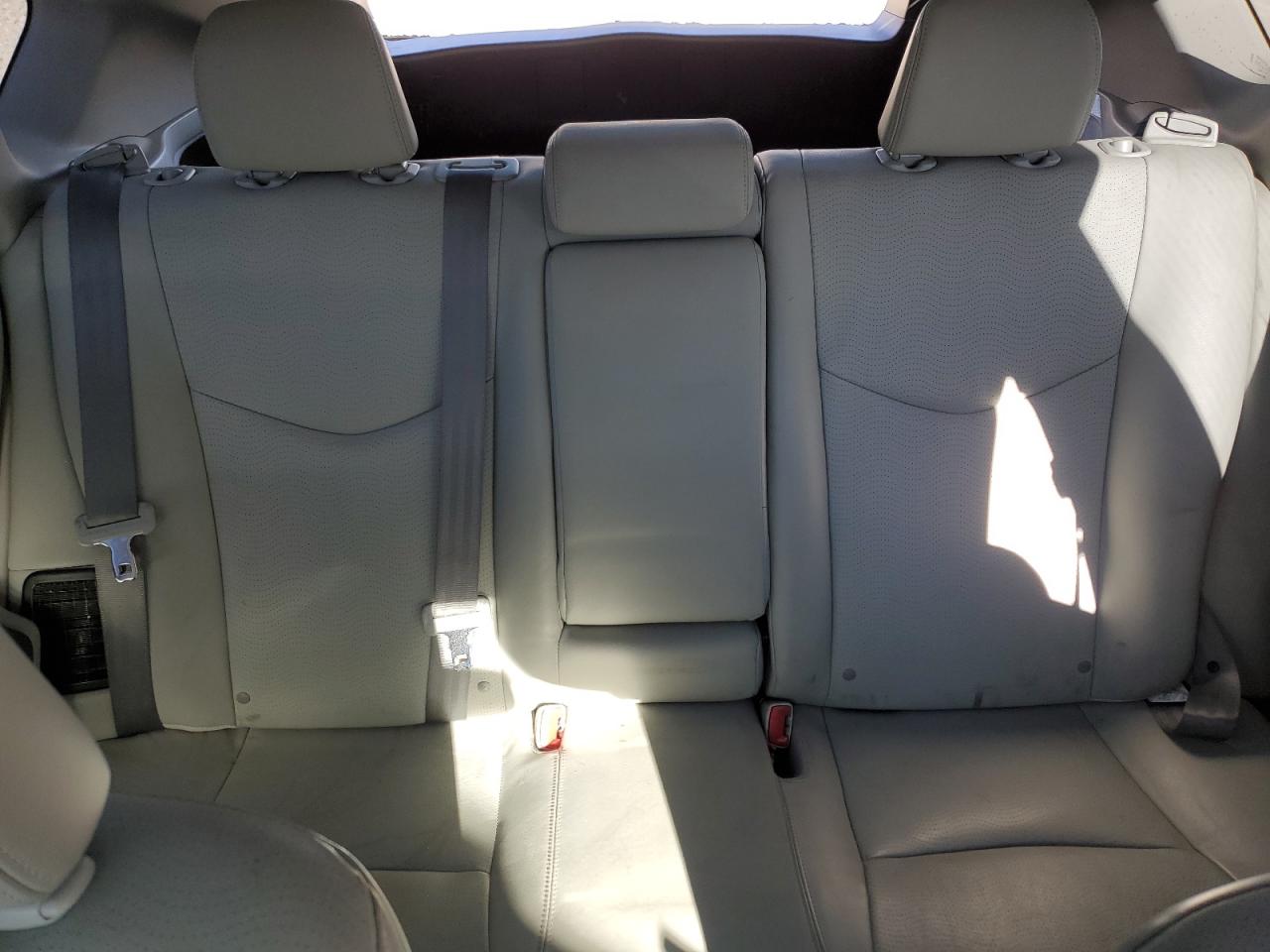 2010 Toyota Prius - Image 10