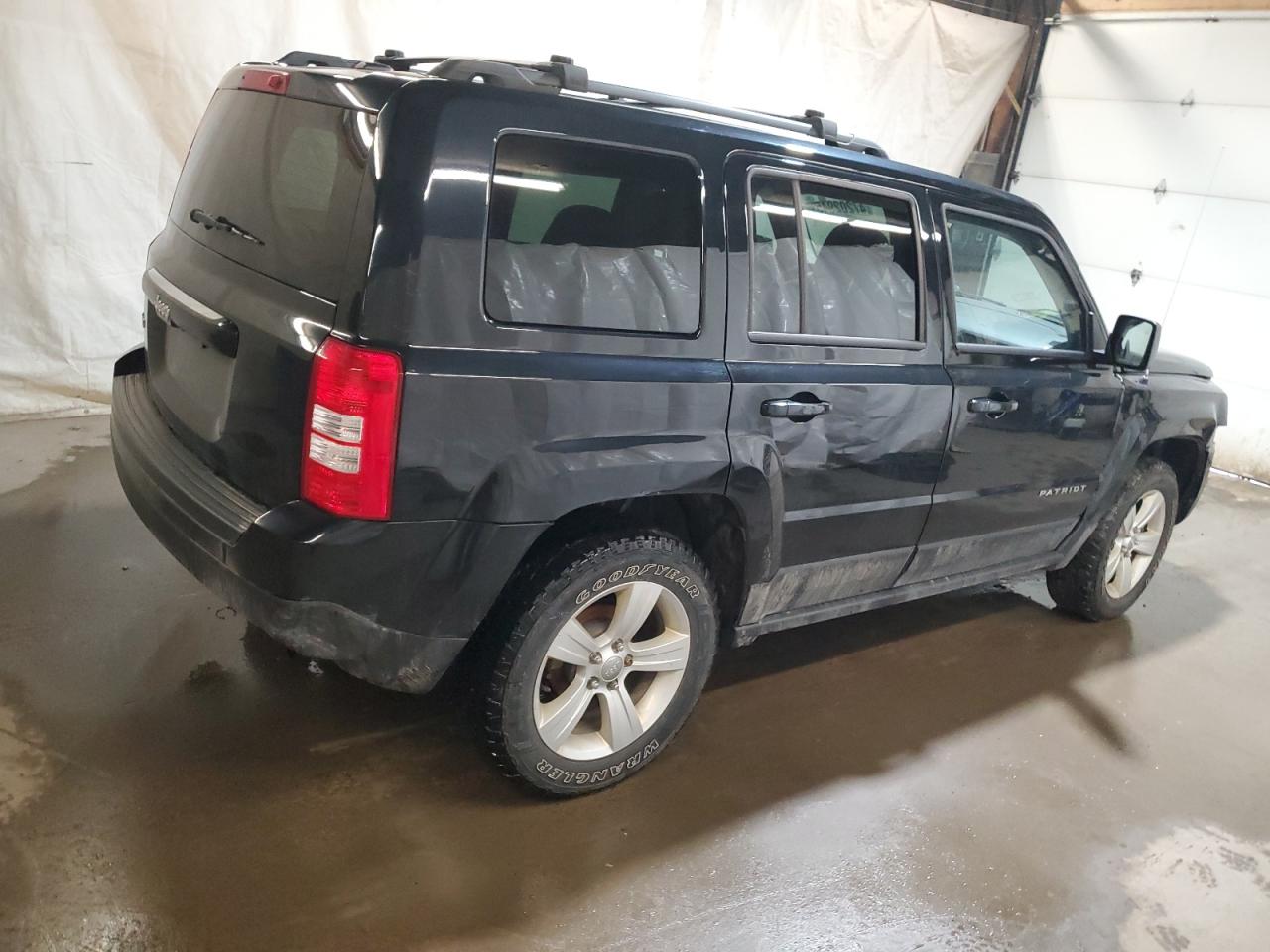 2017 Jeep Liberty (Patriot) - Image 3