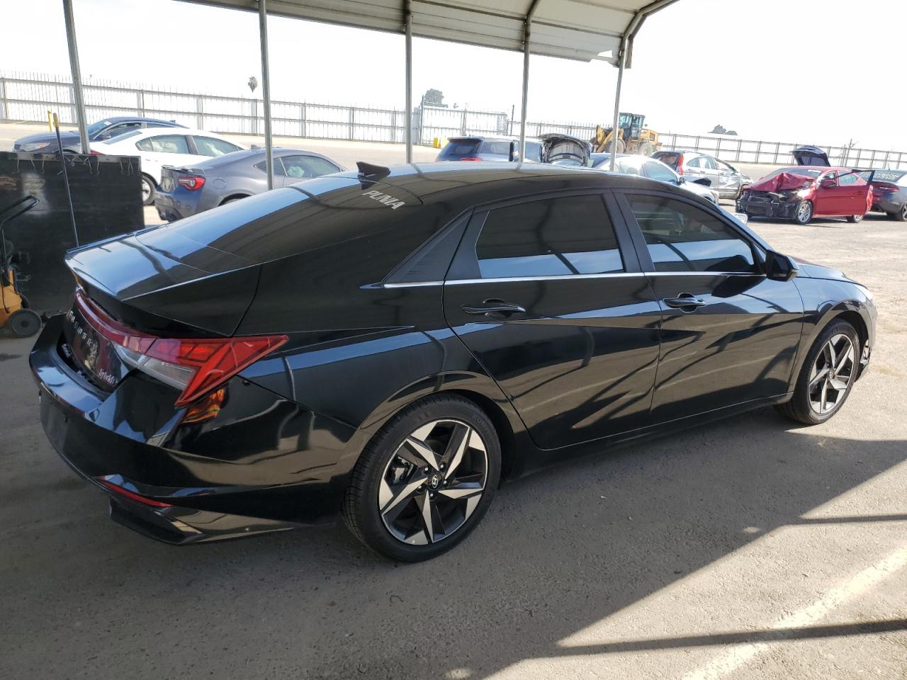 2023 Hyundai Elantra - Image 3