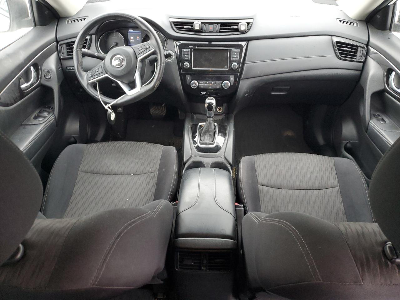 2018 Nissan Rogue - Image 8