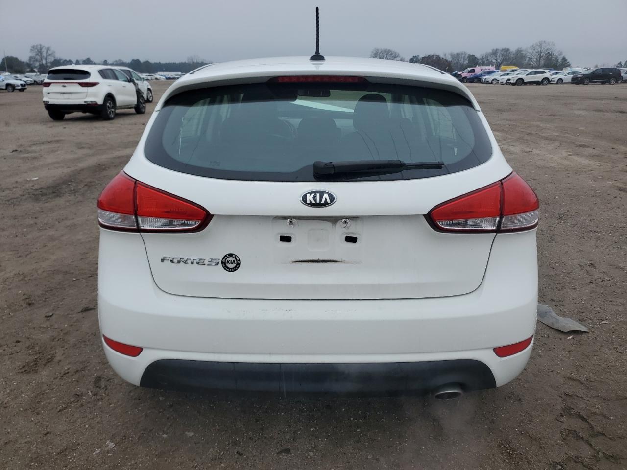 2018 Kia Forte - Image 6
