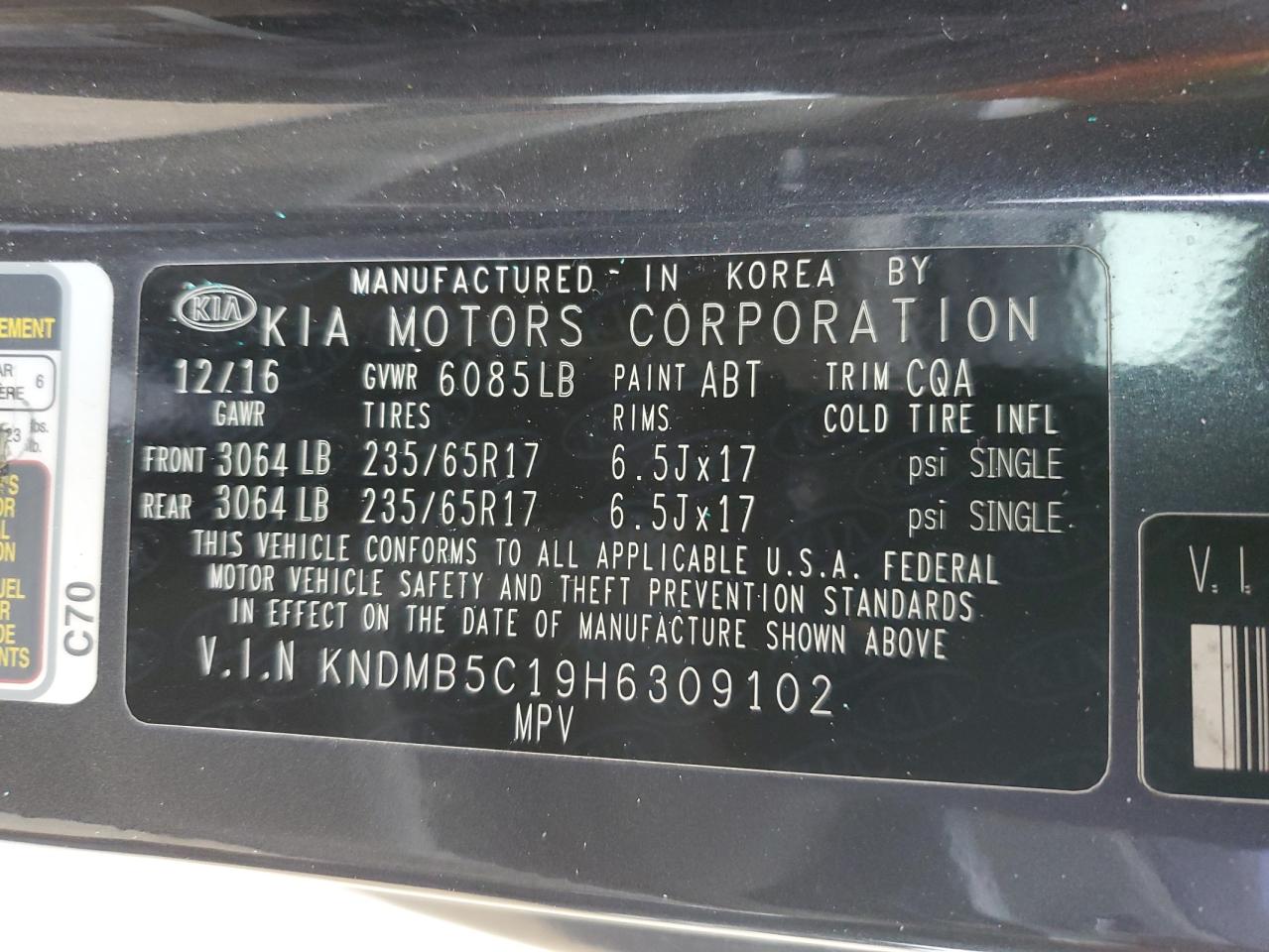 2017 Kia Sedona - Image 13