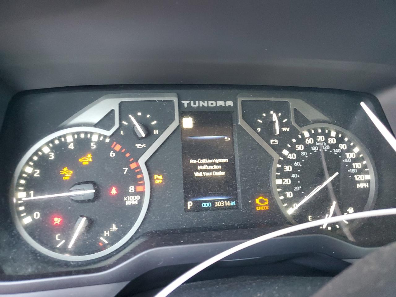 2022 Toyota Tundra - Image 9