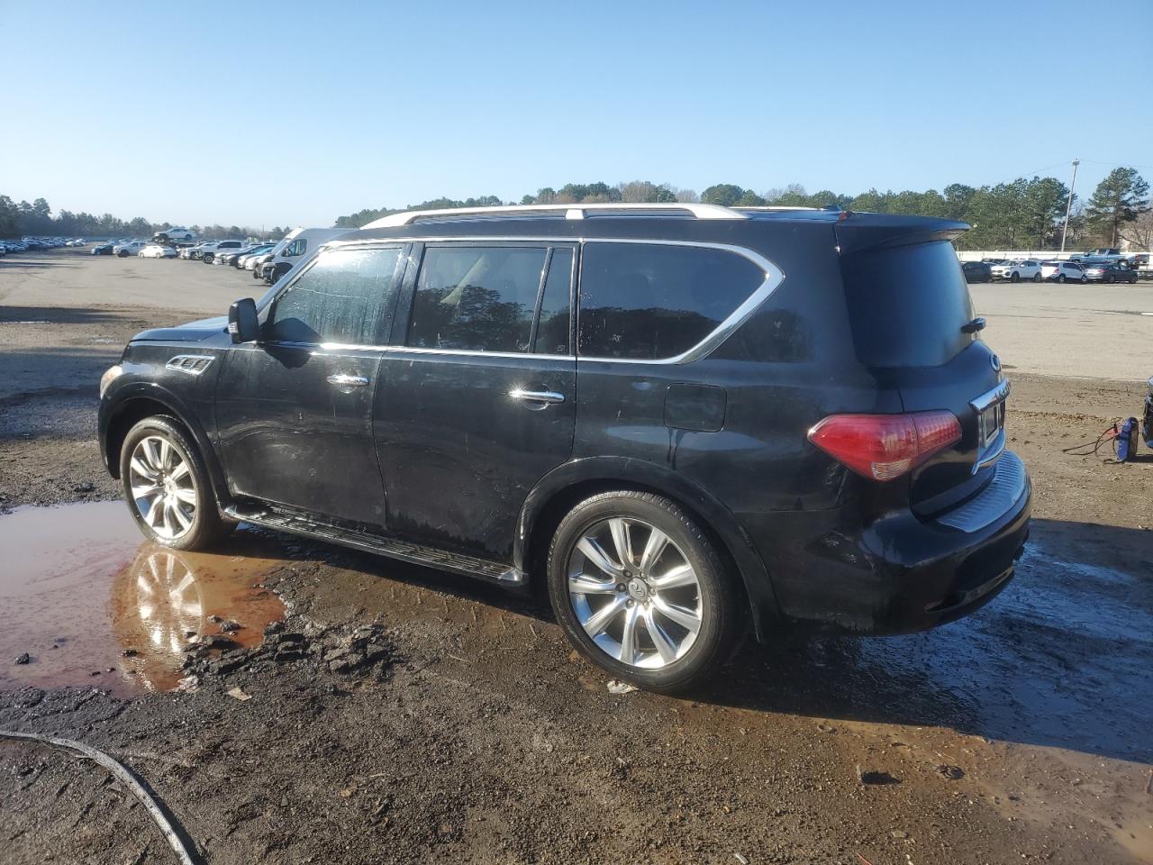 2012 Infiniti QX56 - Image 2