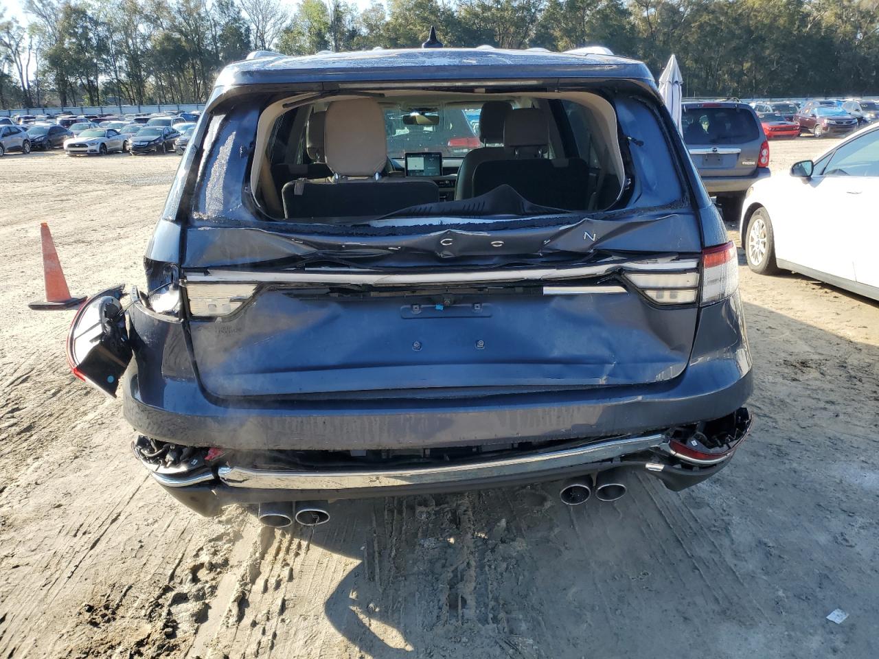 2021 Lincoln Aviator - Image 6