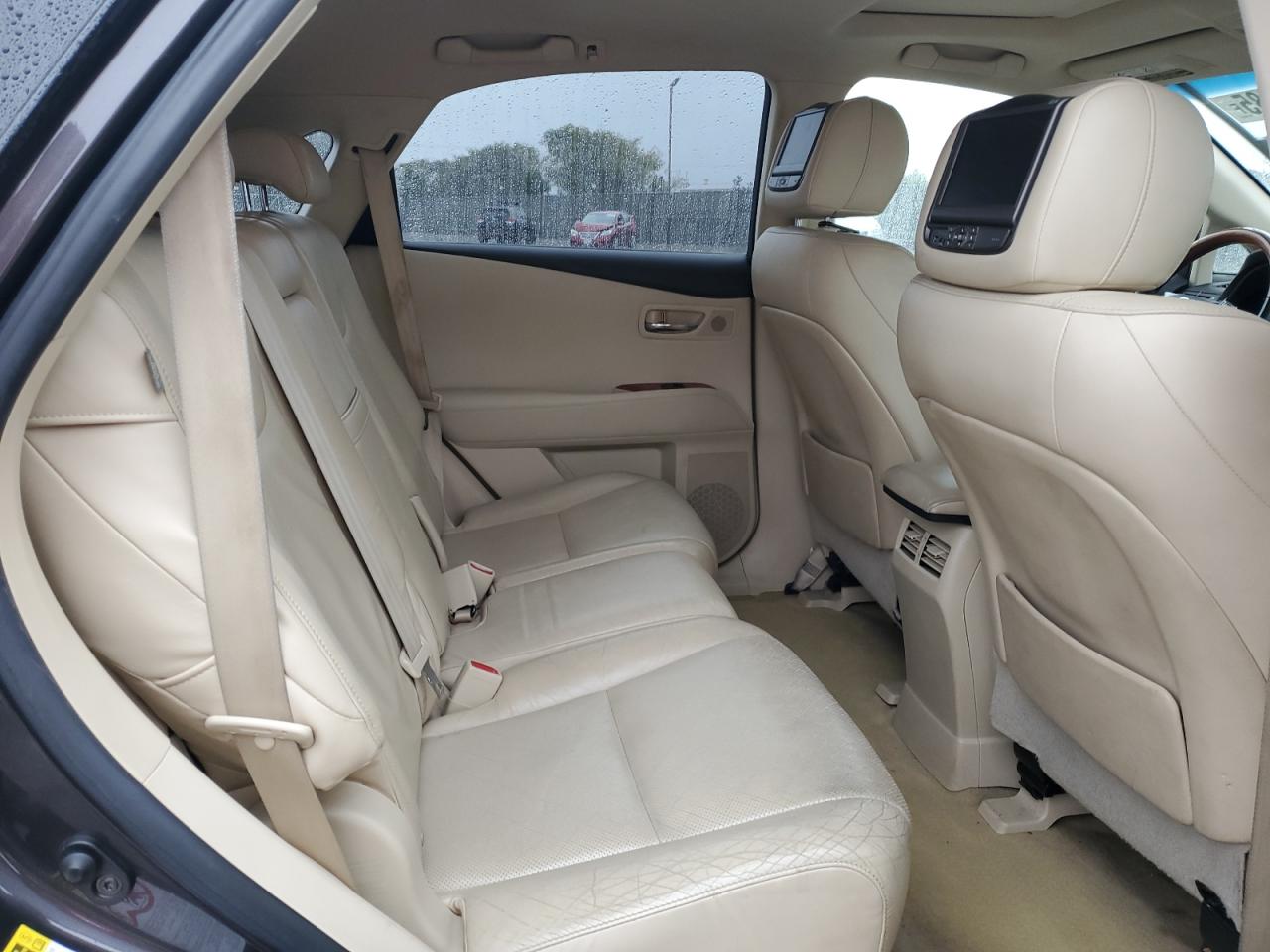 2010 Lexus RX - Image 12