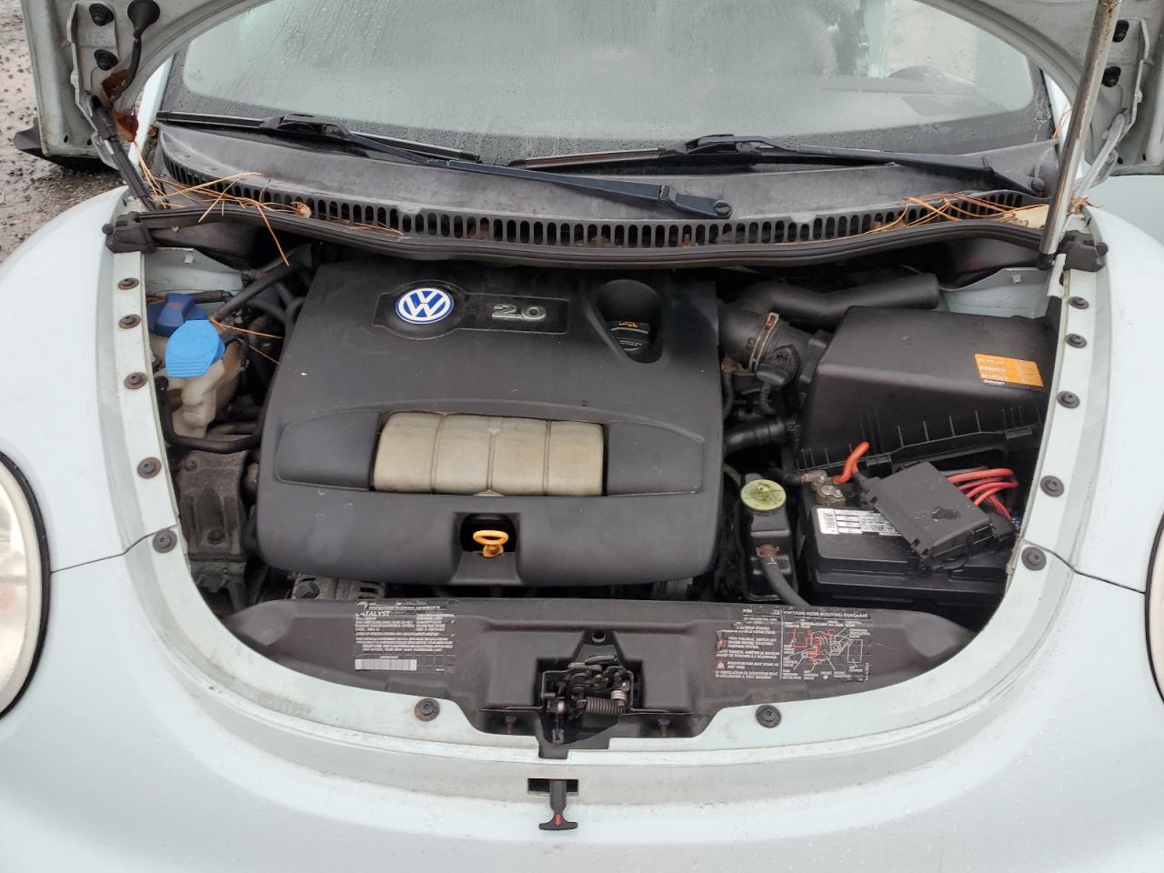 2003 Volkswagen Beetle - Image 12