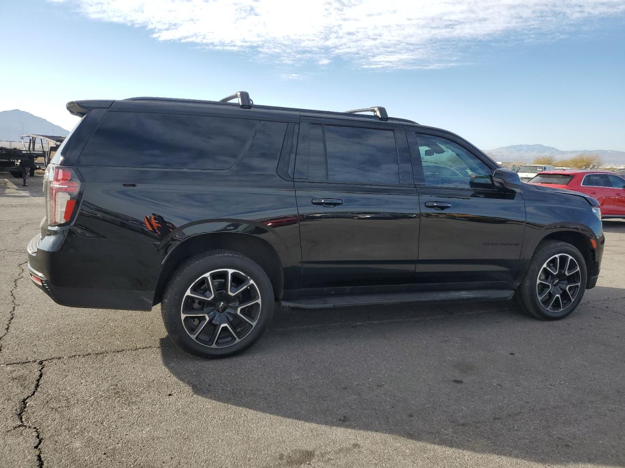 2022 Chevrolet Suburban - Image 3