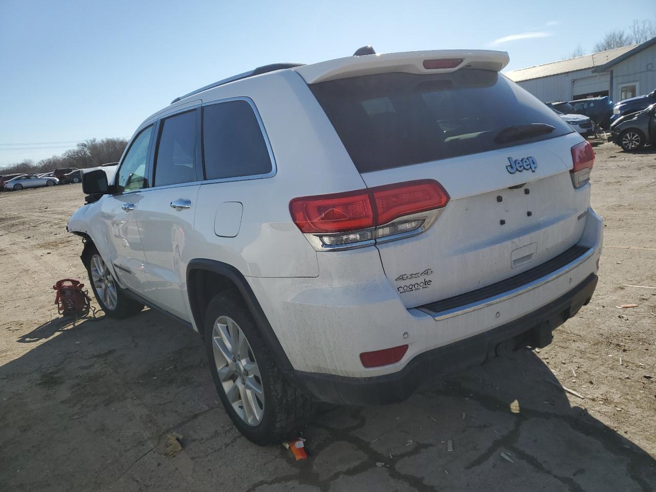 2017 Jeep Grand Cherokee - Image 2
