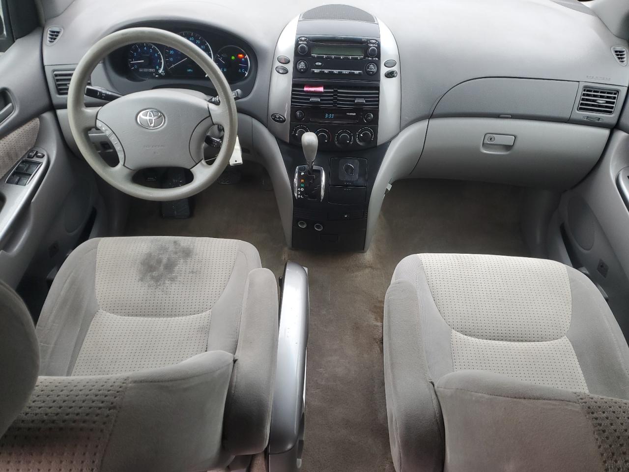 2008 Toyota Sienna - Image 8
