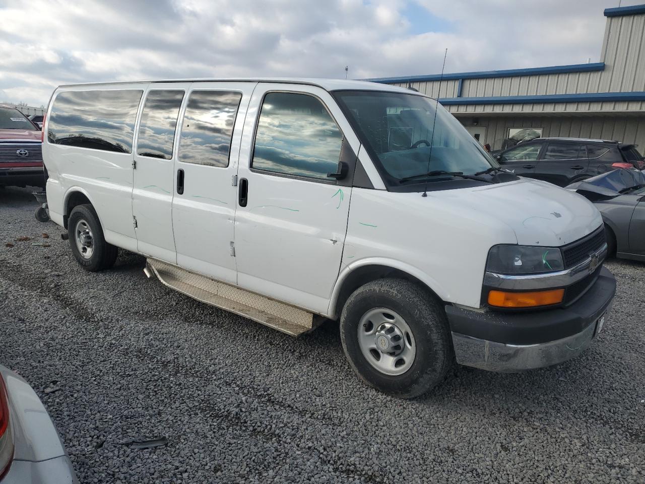 2014 Chevrolet Express - Image 4