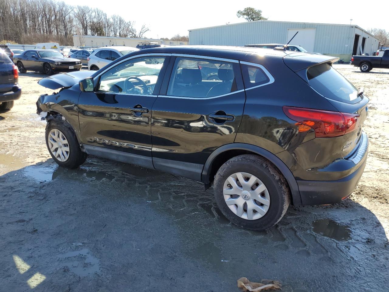 2018 Nissan Rogue - Image 2