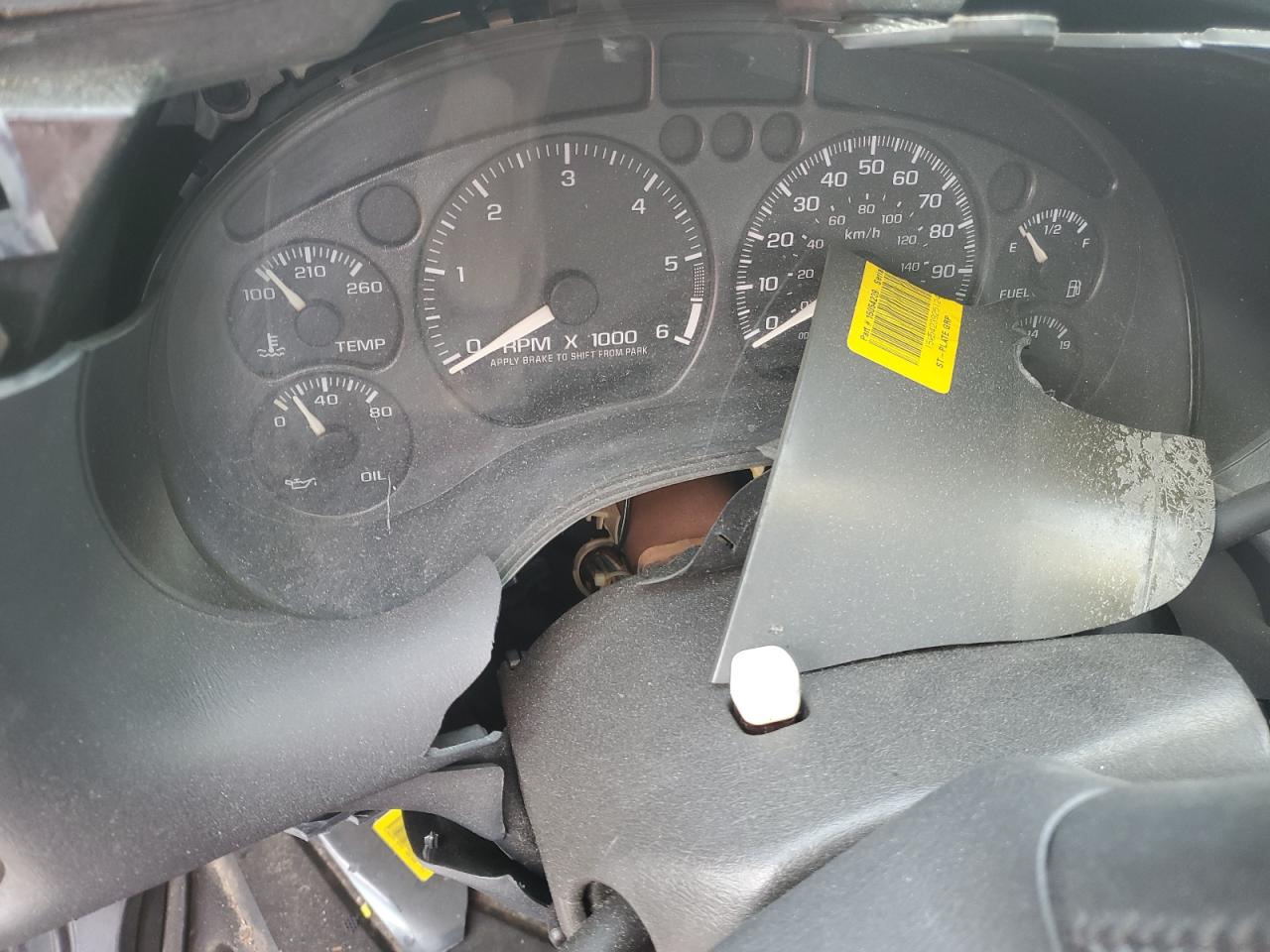 2003 Chevrolet S-10 Pickup - Image 9