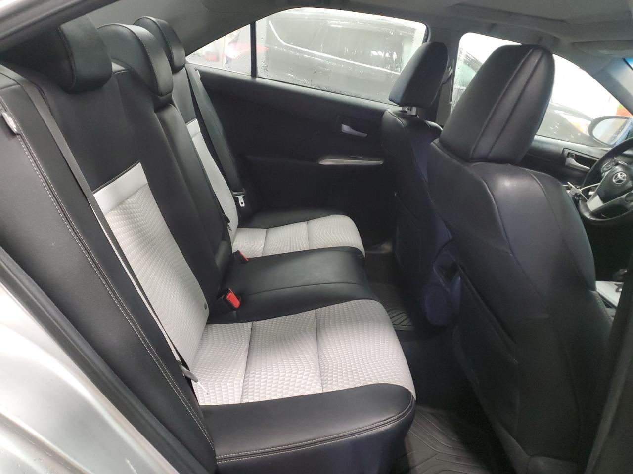 2012 Toyota Camry - Image 10