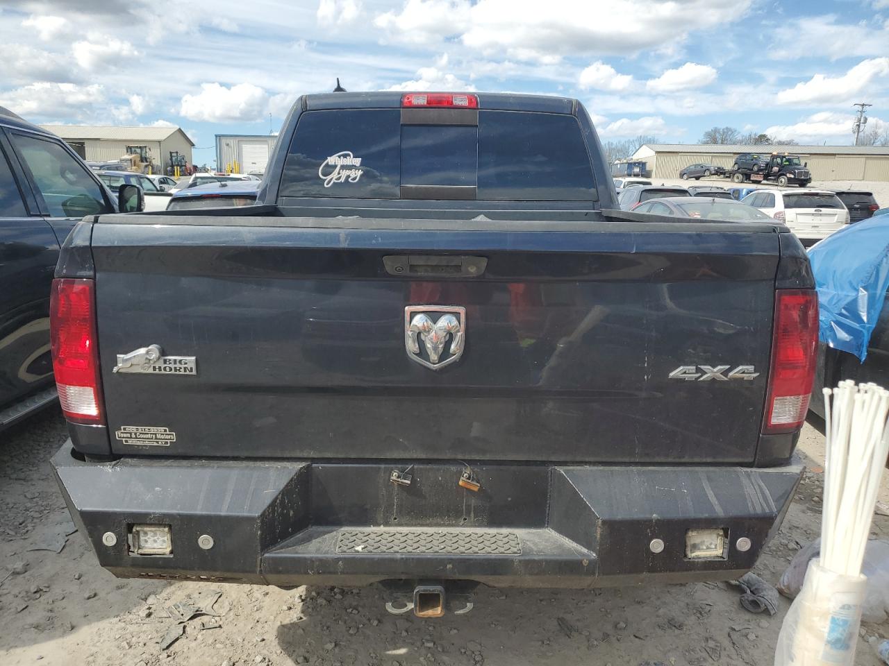 2015 RAM 1500 - Image 6