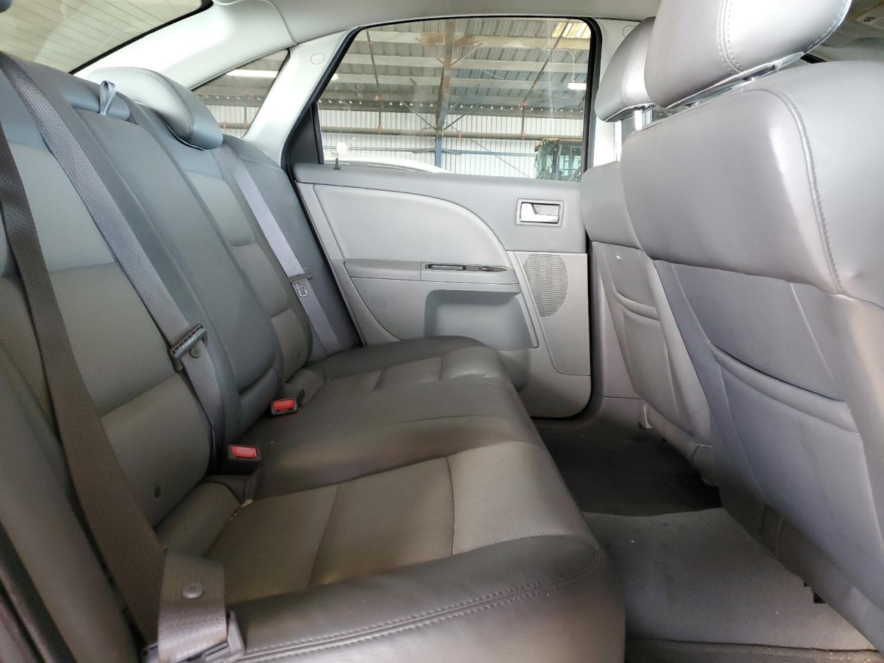 2005 Mercury Montego - Image 10