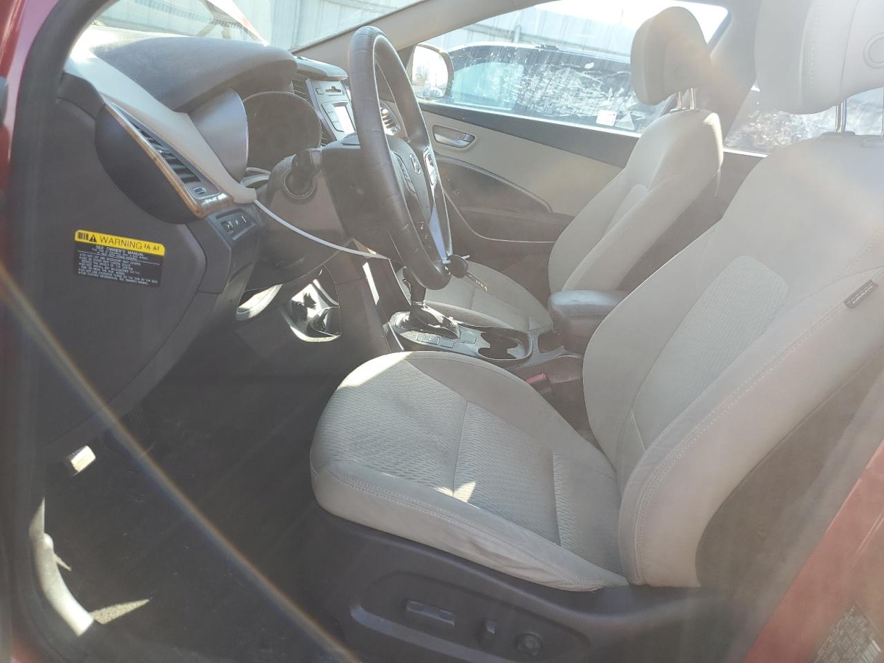 2016 Hyundai Santa Fe - Image 7