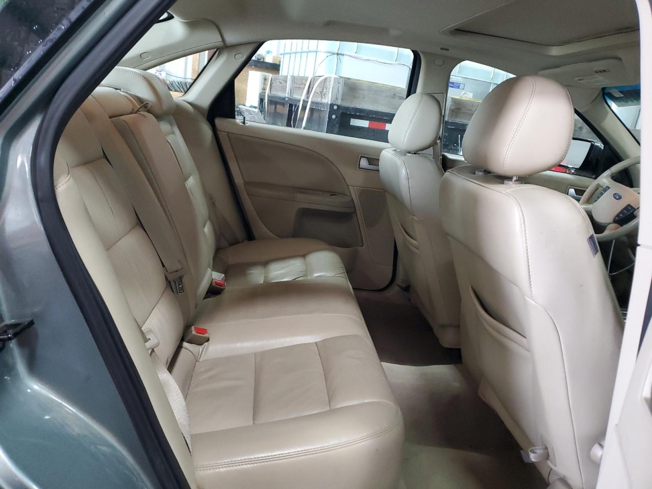 2005 Ford Five Hundred - Image 10