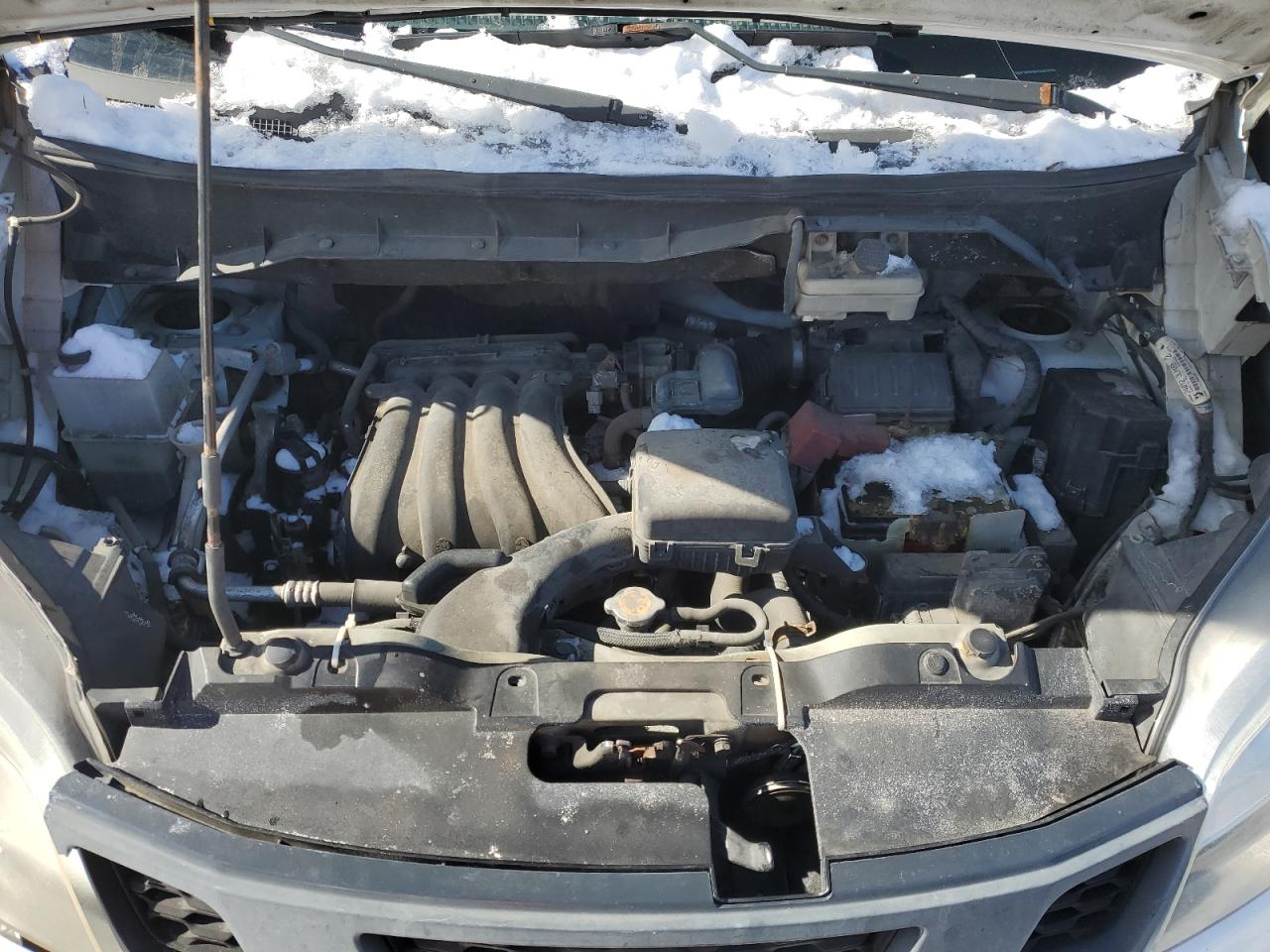 2013 Nissan NV - Image 12