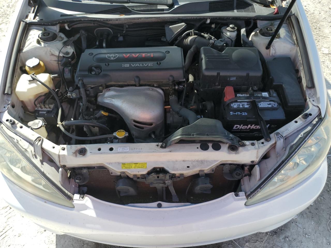 2005 Toyota Camry - Image 11