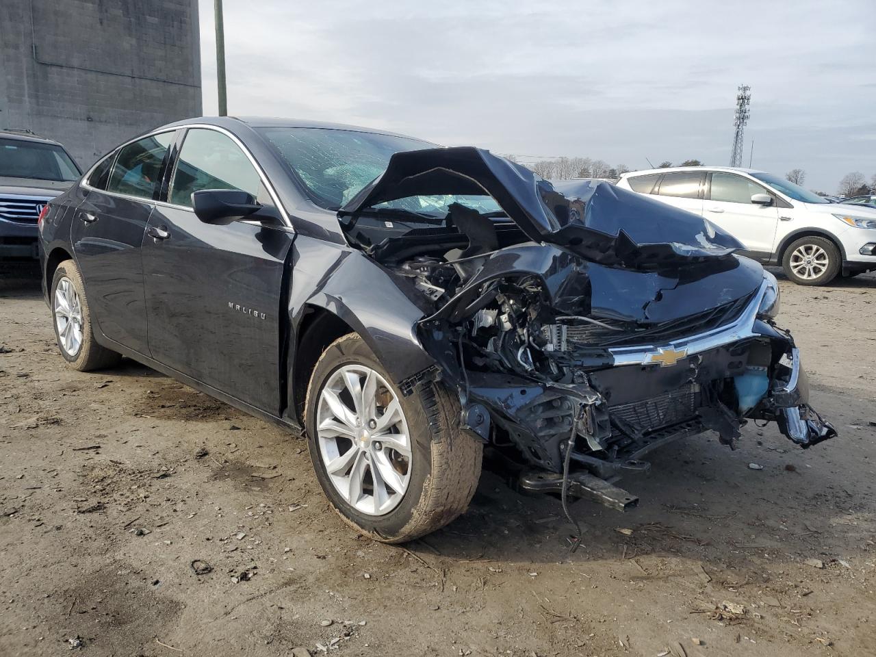 2023 Chevrolet Malibu - Image 4