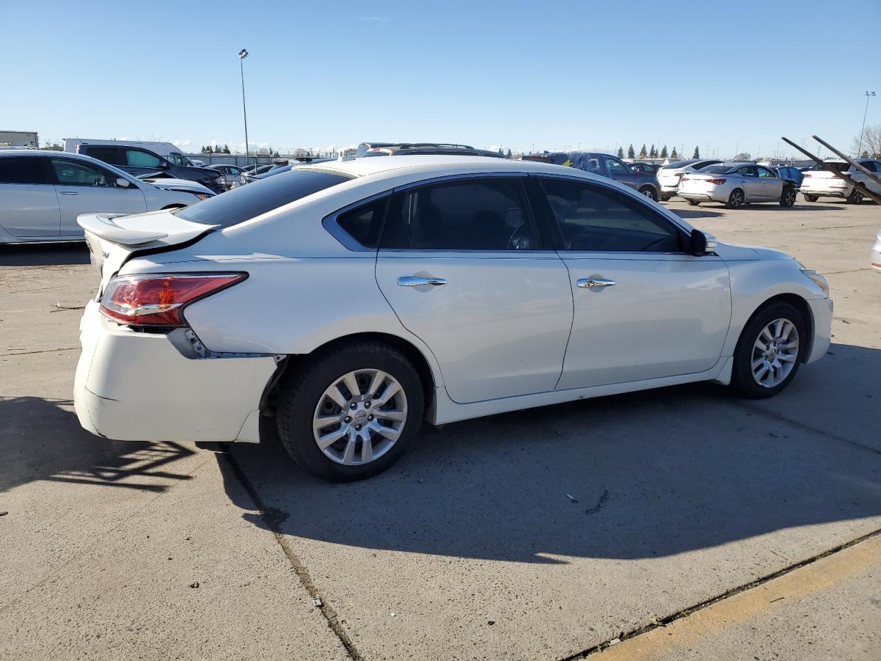 2014 Nissan Altima - Image 3
