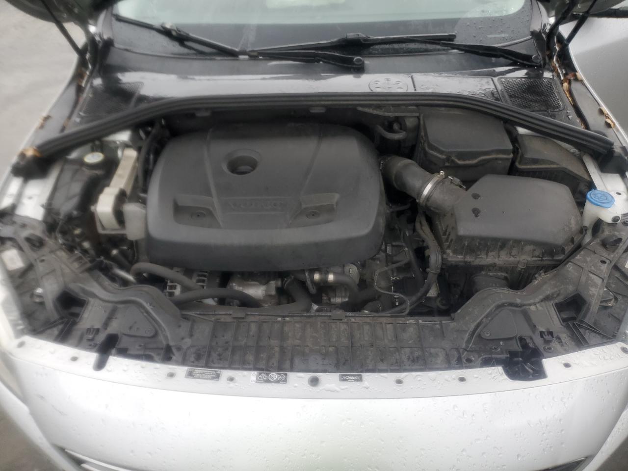 2016 Volvo S60 - Image 11