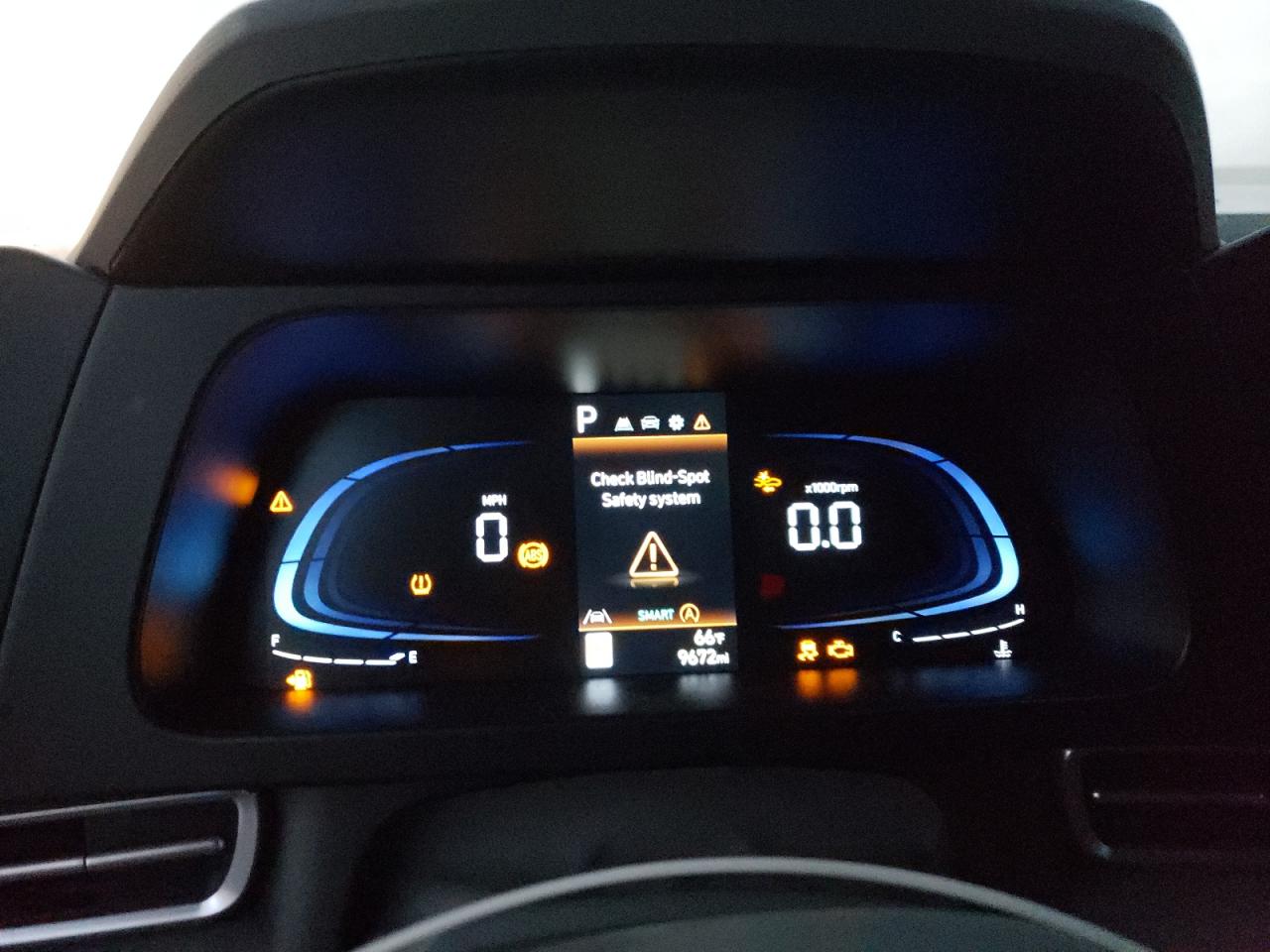 2024 Hyundai Elantra - Image 9