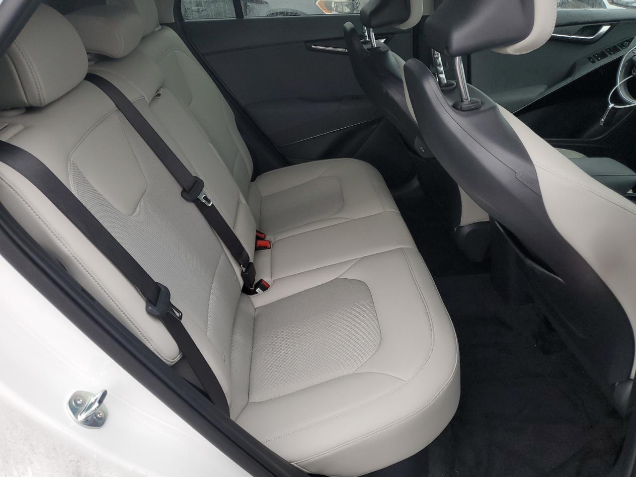 2024 Kia Niro - Image 12