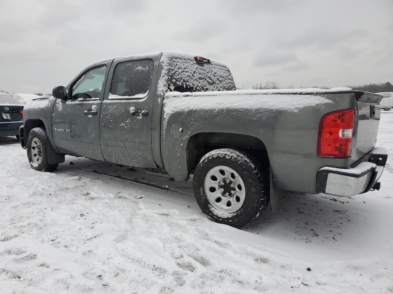 2011 Chevrolet Silverado - Image 2