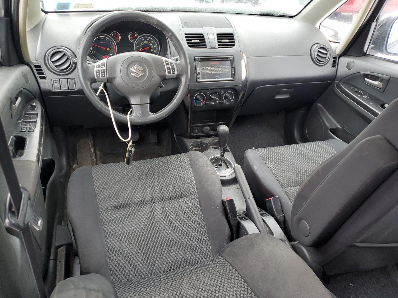 2013 Suzuki SX4 - Image 8
