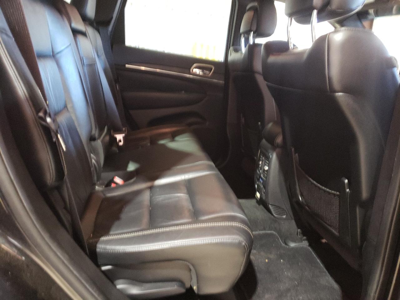2014 Jeep Grand Cherokee - Image 10