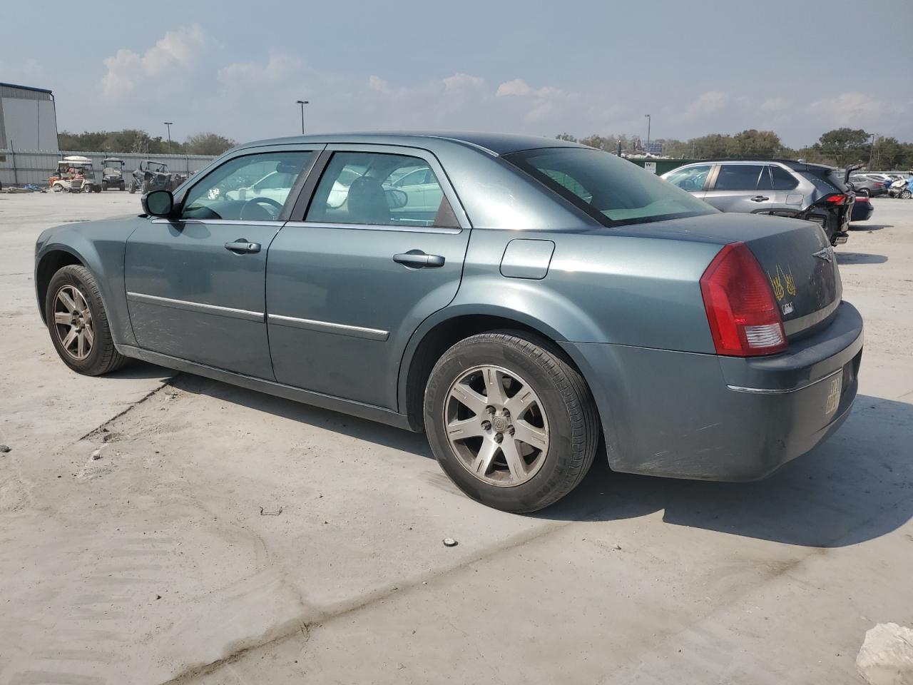 2006 Chrysler 300 - Image 2