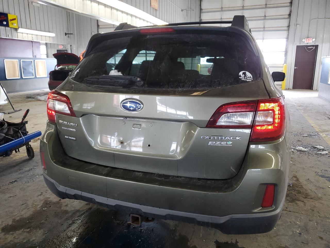 2015 Subaru Outback - Image 6