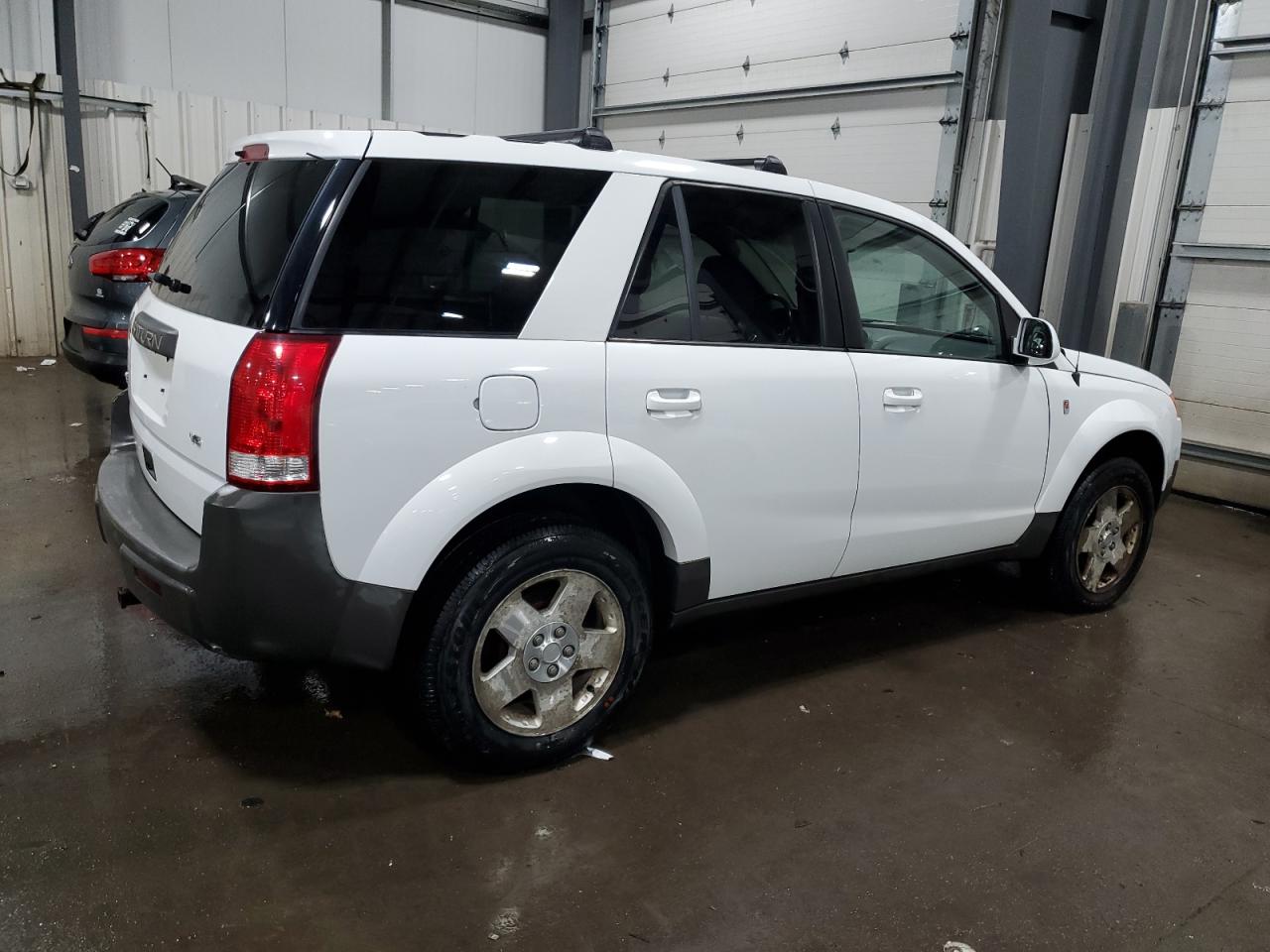 2005 Saturn VUE - Image 3