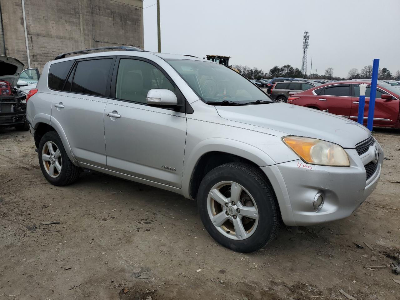 2012 Toyota RAV 4 - Image 4