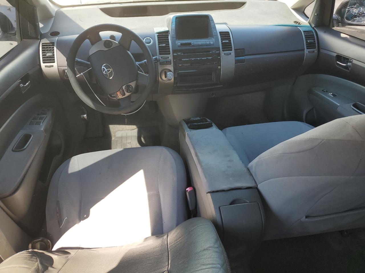 2005 Toyota Prius - Image 8