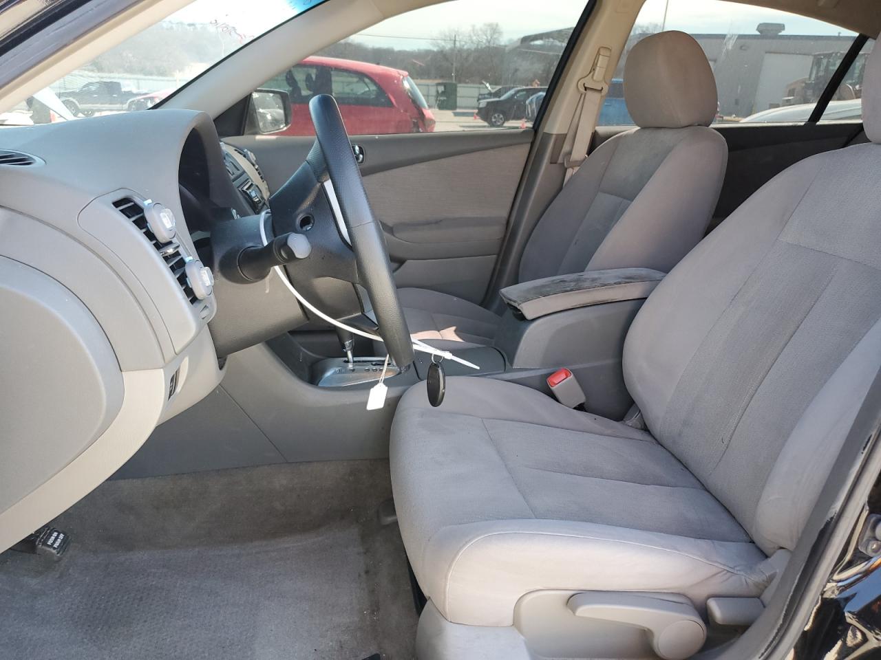 2010 Nissan Altima - Image 7