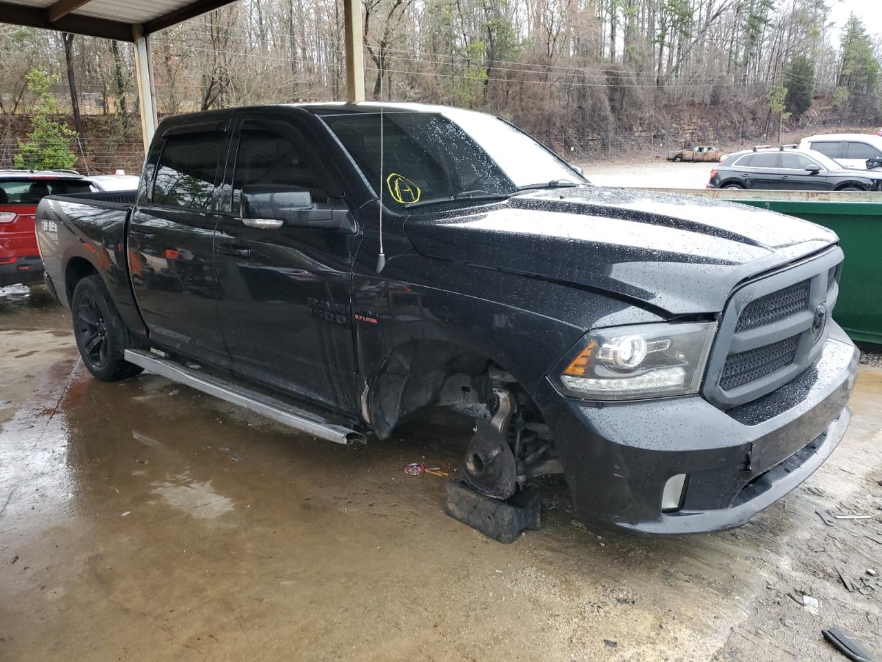 2016 RAM 1500 - Image 4