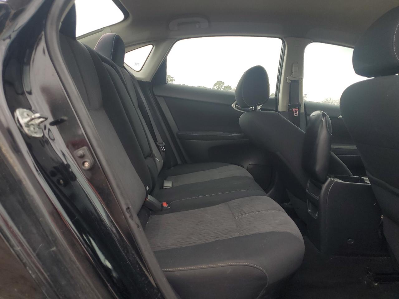 2014 Nissan Sentra - Image 10