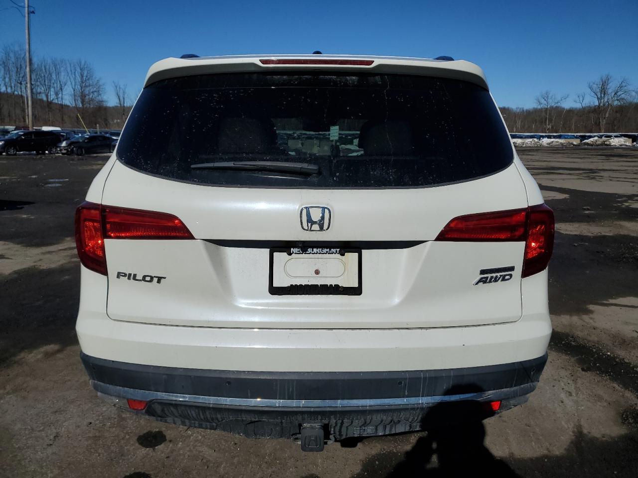 2017 Honda Pilot - Image 6