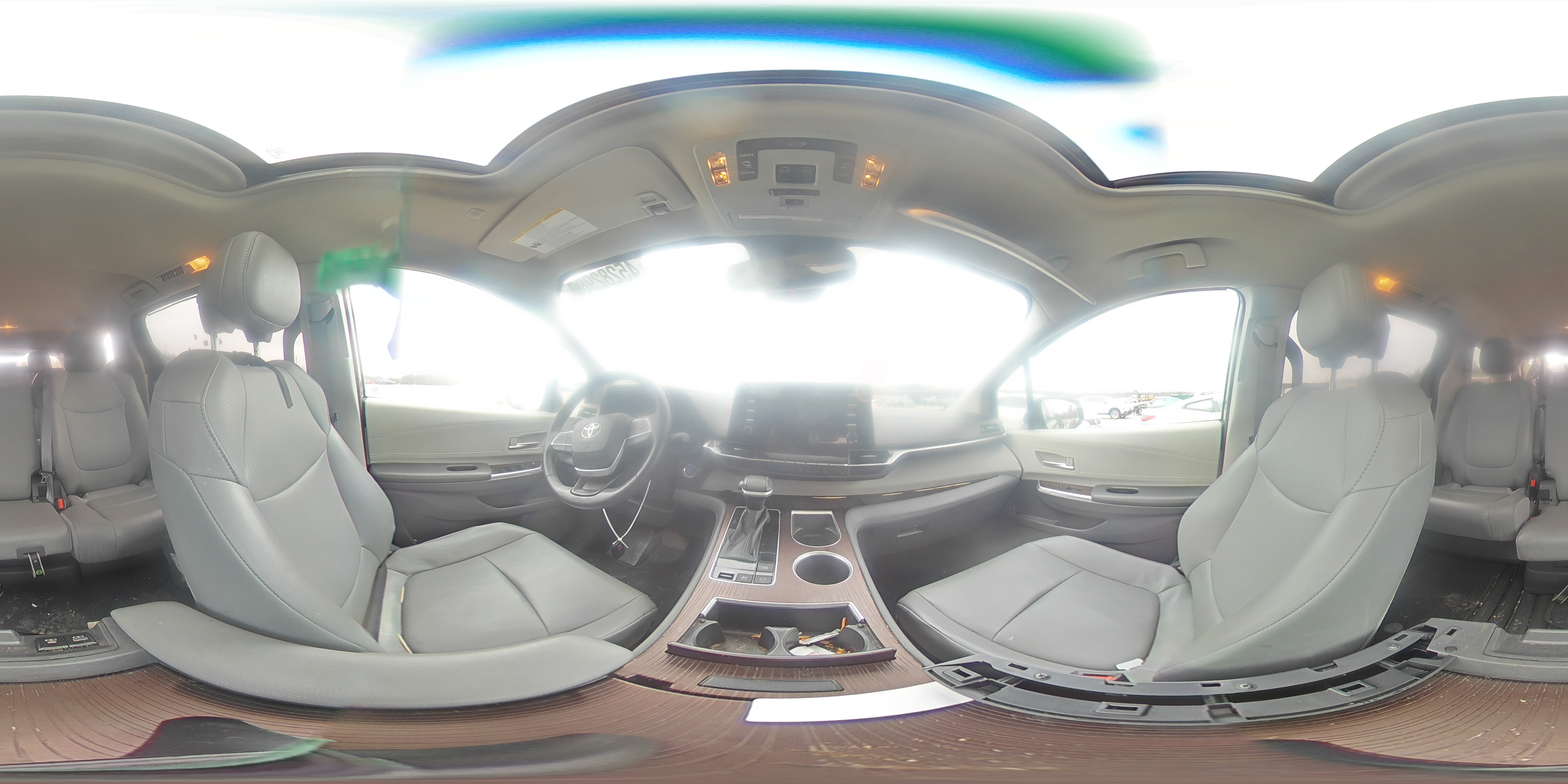 2021 Toyota Sienna - Image 14