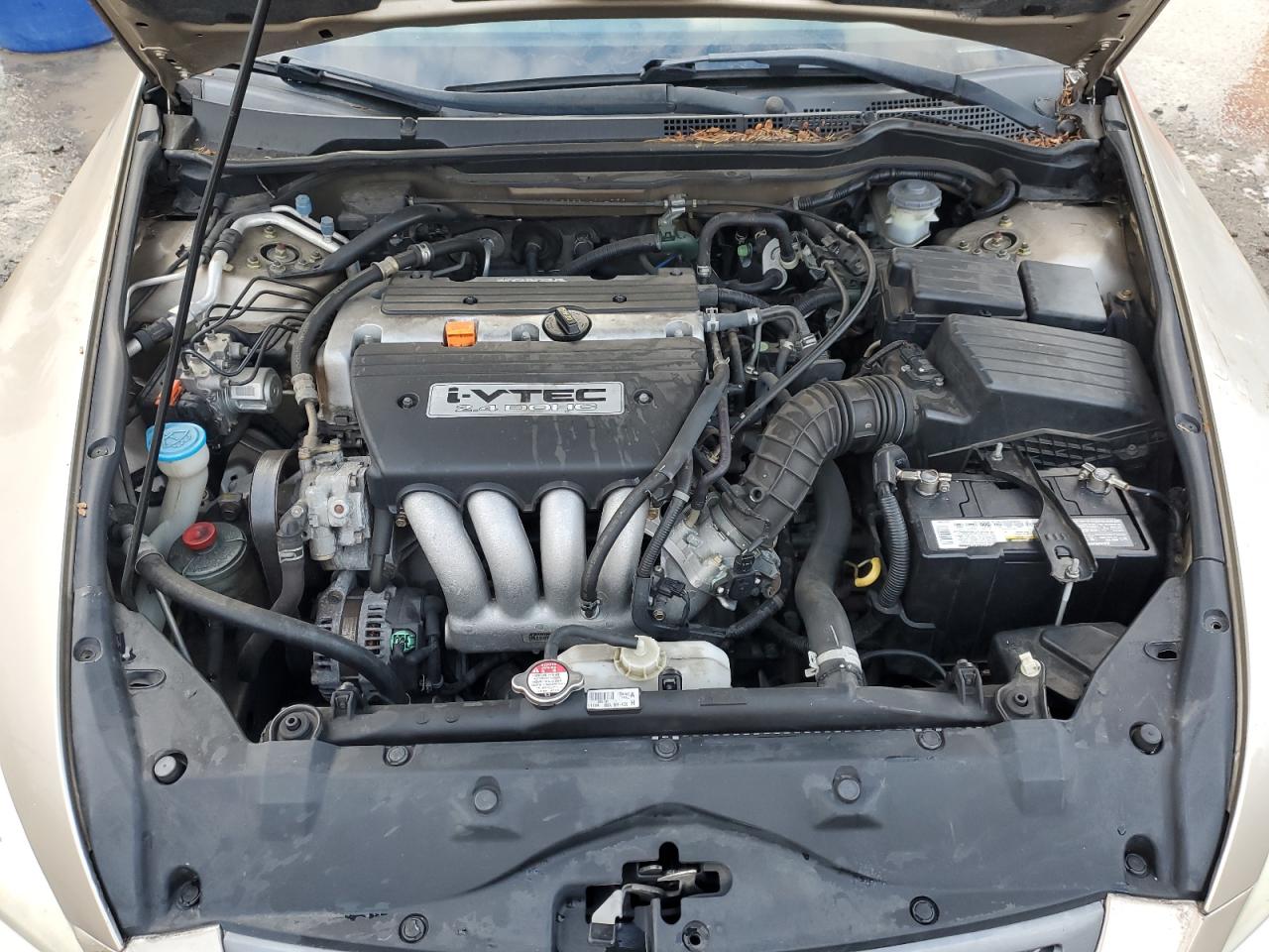 2004 Honda Accord - Image 11